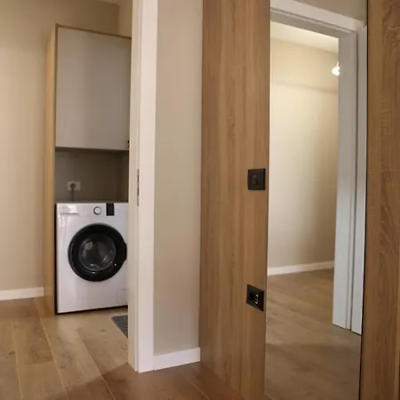 Appartement Bright 1br Location Quiet Tirana