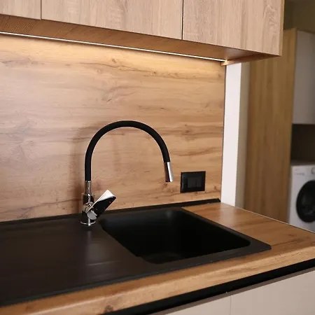 Appartement Bright 1br Location Quiet Tirana