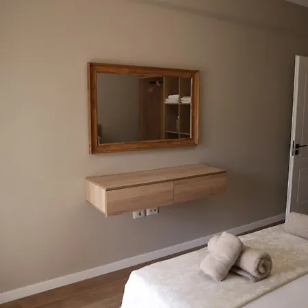 Appartement Bright 1br Location Quiet Tirana
